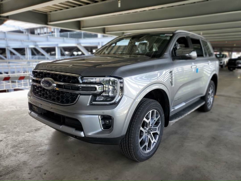 Ford Everest tăng giá Ford Everest Titanium 4x2 tăng giá nhẹ chỉ 13 triệu đồng