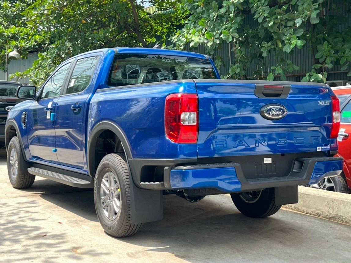 Đuôi xe Ranger XLS Led 